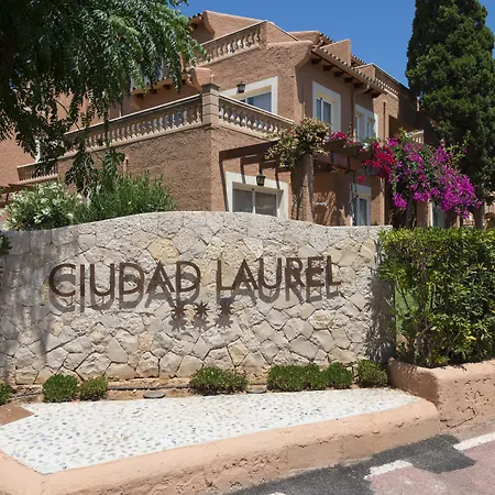 Ciudad Laurel 3*